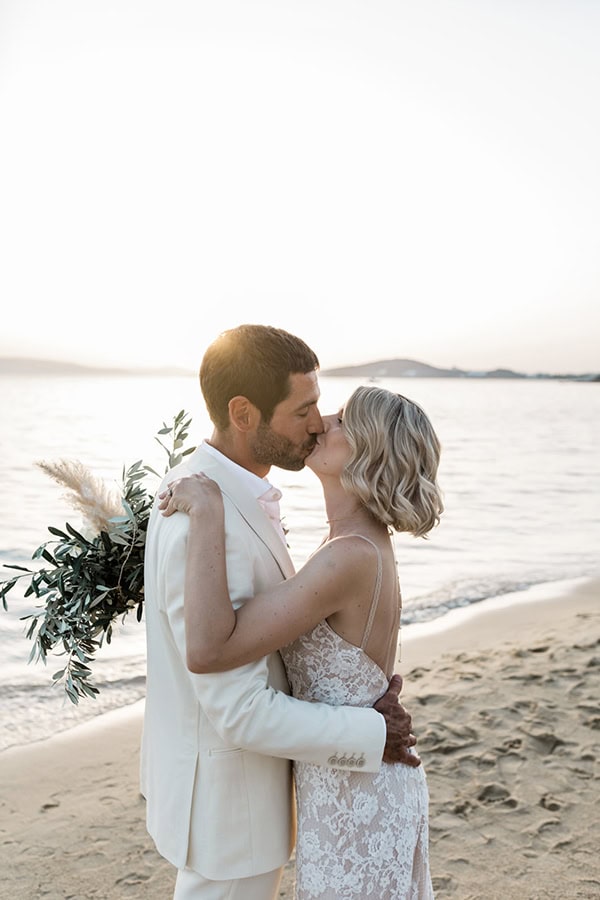 stunning-destination-wedding-naxos-olives-white-flowers_44