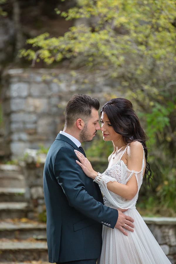 stunning-fall-wedding-athens-bohemian-details_02