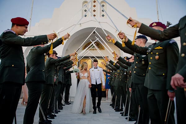 stunning-military-wedding-romantic-details_18