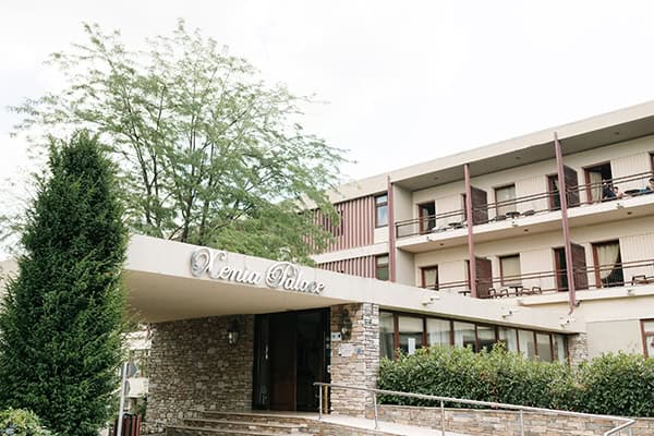 stylish-wedding-portaria-hues-terracotta_02x