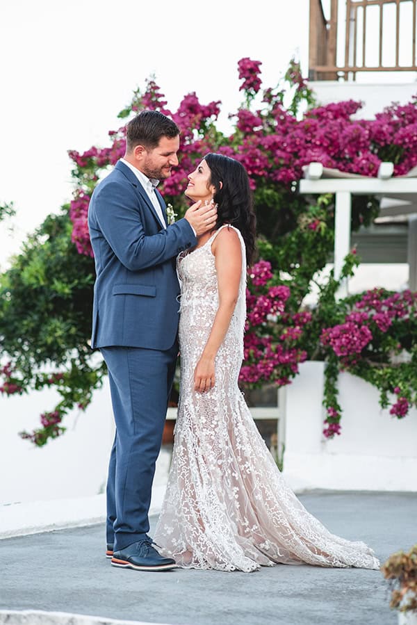 summer-wedding-skyros-with-romantic-flair_09x