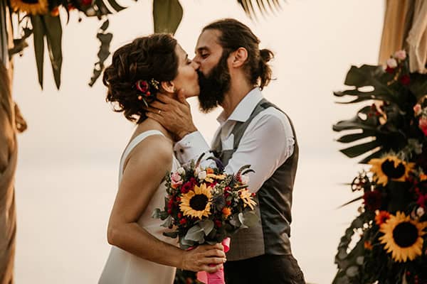 tropical-themed-wedding-athens-sunflowers_20