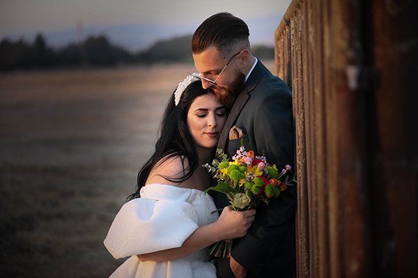 beautiful-fall-wedding-nicosia-florals-vivid-colors_01