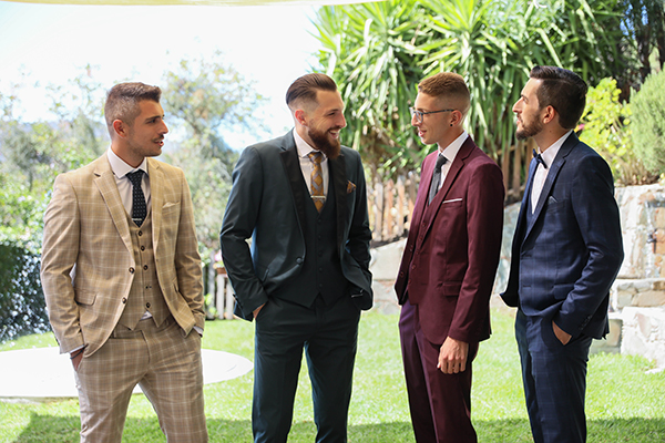 beautiful-fall-wedding-nicosia-florals-vivid-colors_13x