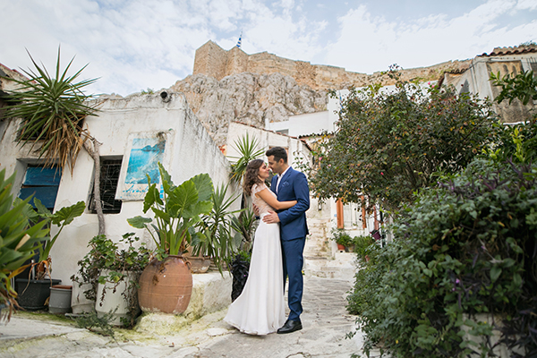 beautiful-summer-wedding-athens-flowers-vivid-colors_04x