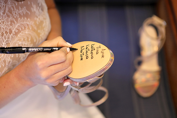 beautiful-summer-wedding-athens-flowers-vivid-colors_08