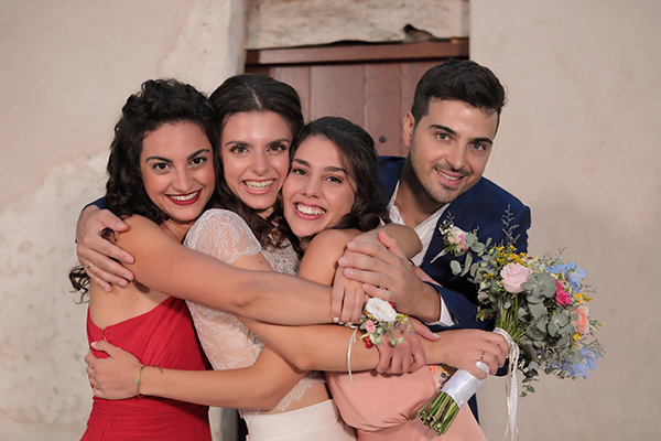 beautiful-summer-wedding-athens-flowers-vivid-colors_17