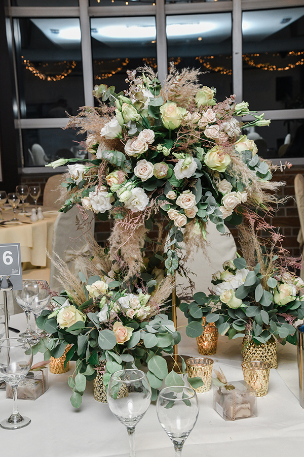 boho-chic-summer-wedding-nicosia-roses-pampas-grass_15
