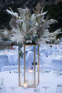 Boho chic στολισμός τραπεζιού δεξίωσης με pampas grass και λευκό ανθούριο