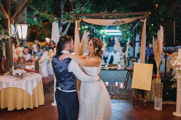 boho-summer-wedding-drama-romantic-mood_11