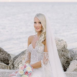 Ονειρικός καλοκαιρινός γάμος στην Κέρκυρα με ορτανσίες και τριαντάφυλλα │ Βάσια & Θεόφιλος