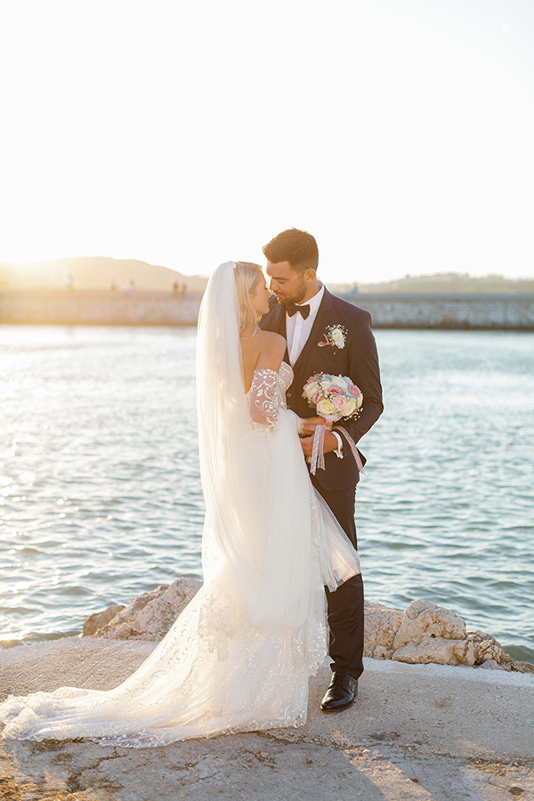 dreamy-summer-wedding-corfu-hydrangeas-roses_02