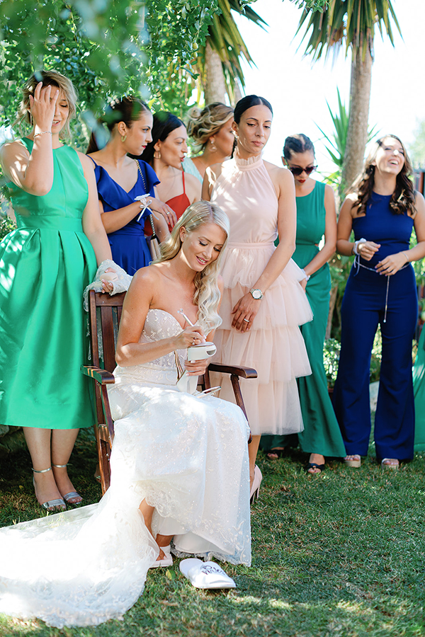 dreamy-summer-wedding-corfu-hydrangeas-roses_06