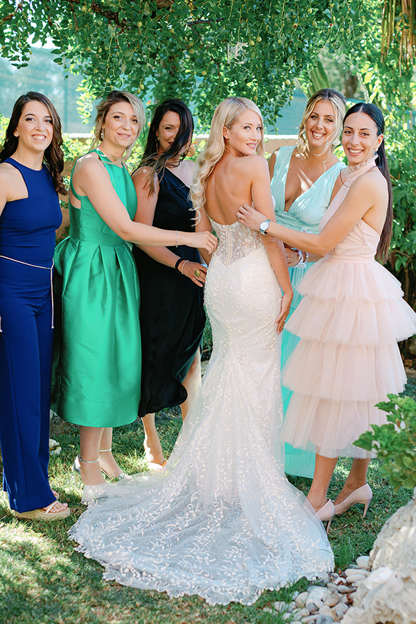 dreamy-summer-wedding-corfu-hydrangeas-roses_07