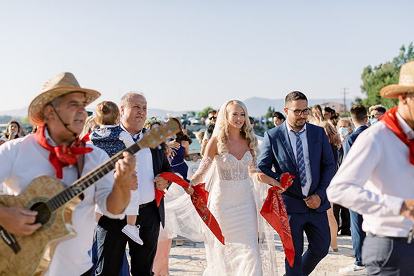 dreamy-summer-wedding-corfu-hydrangeas-roses_12