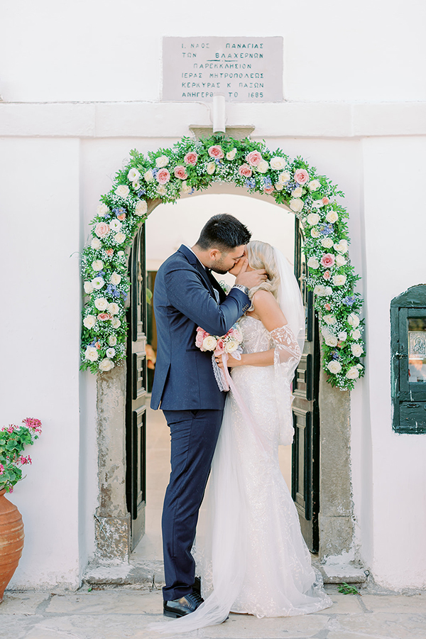 dreamy-summer-wedding-corfu-hydrangeas-roses_18