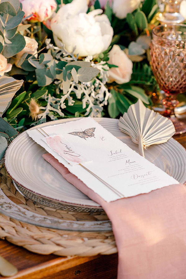 fairytale-styled-shoot-vineyard-full-of-romance_17