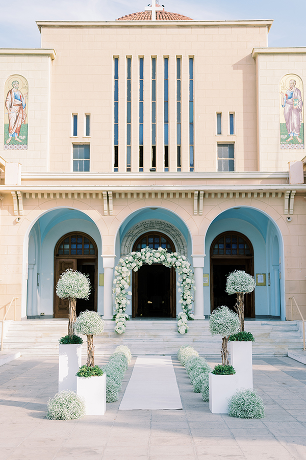 luxury-summer-wedding-hydrangea-baby-breath_12