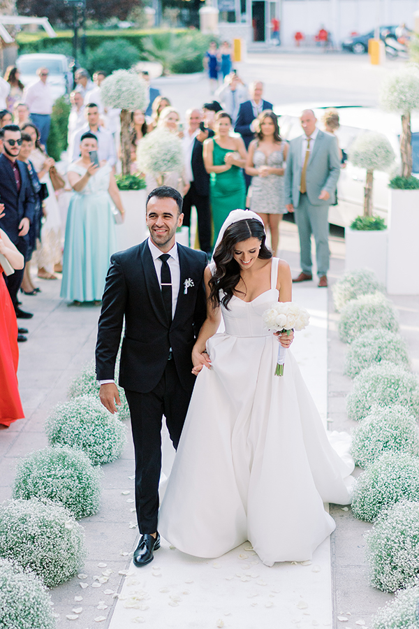 luxury-summer-wedding-hydrangea-baby-breath_15