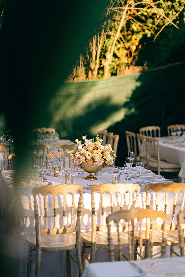 romantic-fall-wedding-peonies-roses_14x