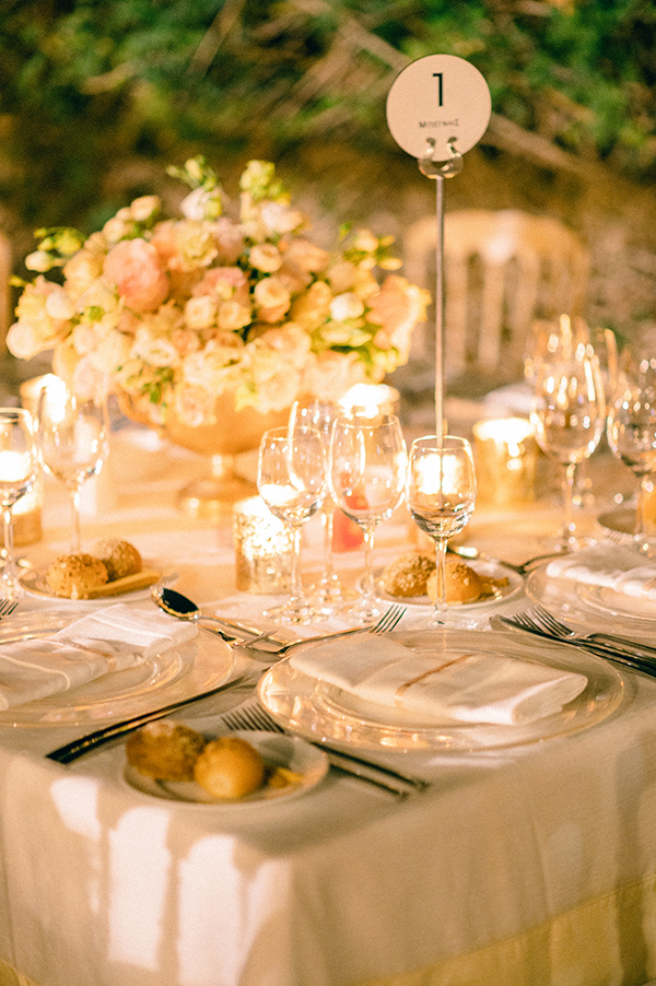 romantic-fall-wedding-peonies-roses_15x