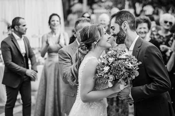 romantic-wedding-drama-blue-hydrangeas-white-roses_26