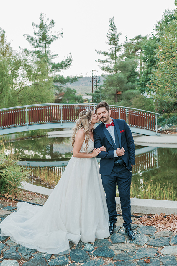 rustic--fall-wedding-nicosia-impressive-florals_06