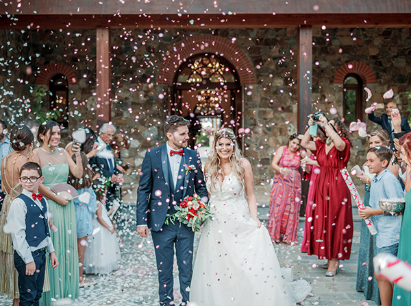 rustic--fall-wedding-nicosia-impressive-florals_20