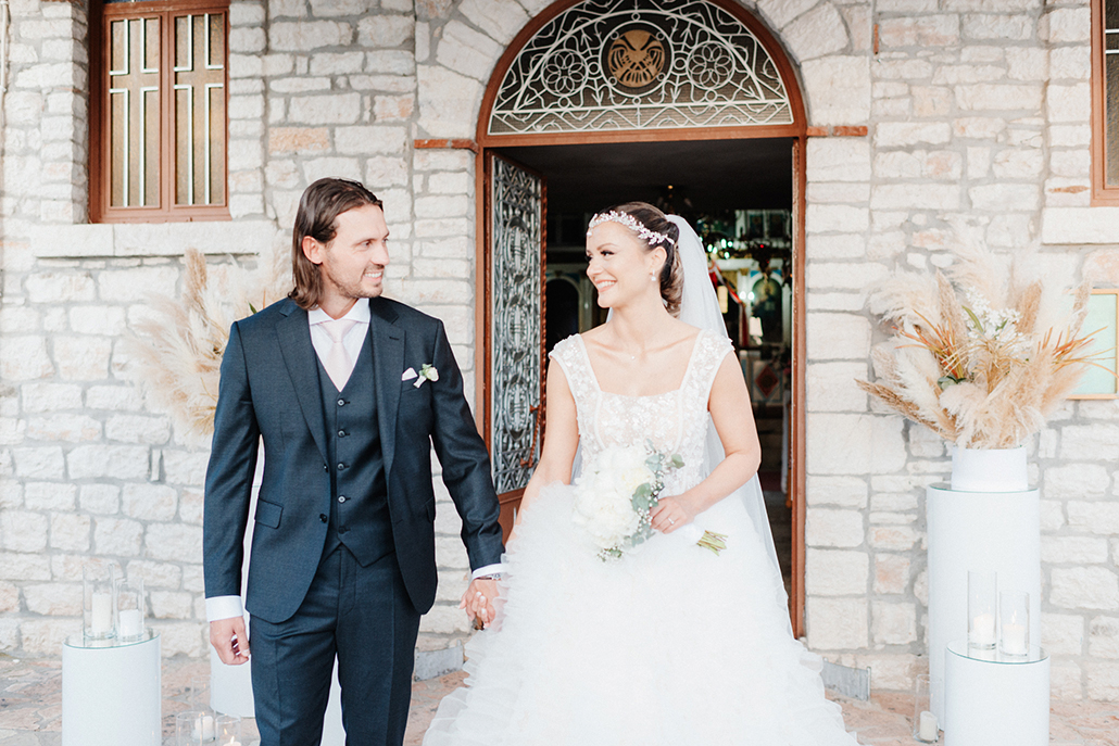 Ανοιξιάτικος γάμος με ρομαντικές παιώνιες │ Έλενα & Μάριος