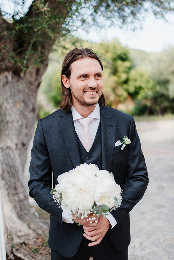 spring-wedding-romantic-peonies_08x