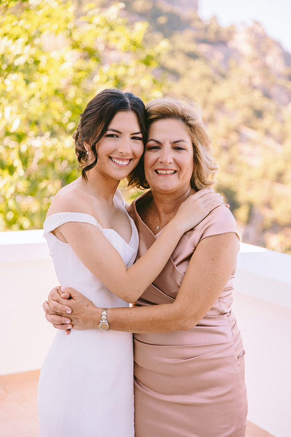 traditional-summer-wedding-karpathos-hydrangeas_06