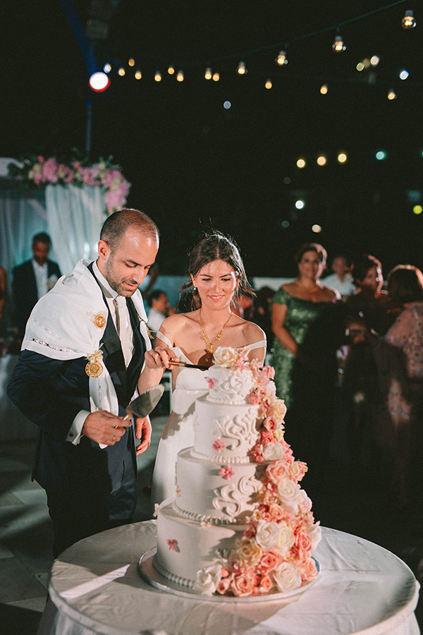 traditional-summer-wedding-karpathos-hydrangeas_19x