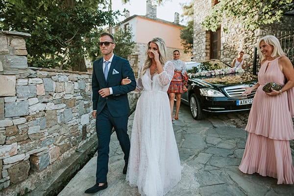 beautiful-wedding-thasos-baby-breaths-hydrangeas_27