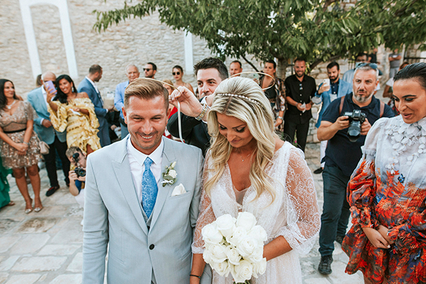 beautiful-wedding-thasos-baby-breaths-hydrangeas_32