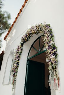 Μποέμ γιρλάντα λουλουδιών με λουλούδια του αγρού