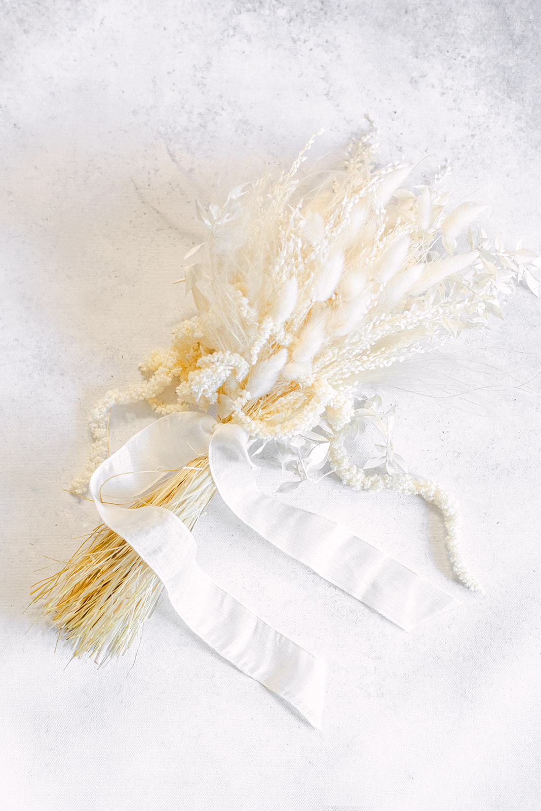 Boho νυφική ανθοδέσμη από pampas grass και στάχυα