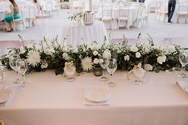 dreamy-wedding-nicosia-stunning-floral-design-white-flowers-eucalyptus_42