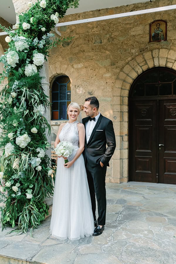 fairytale-wedding-thessaloniki-white-peonies-greenery_06x