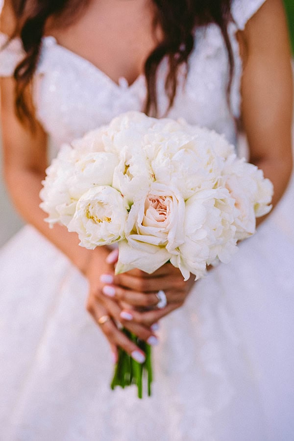 luxurious-wedding-romantic-florals-hydrangeas-roses_31