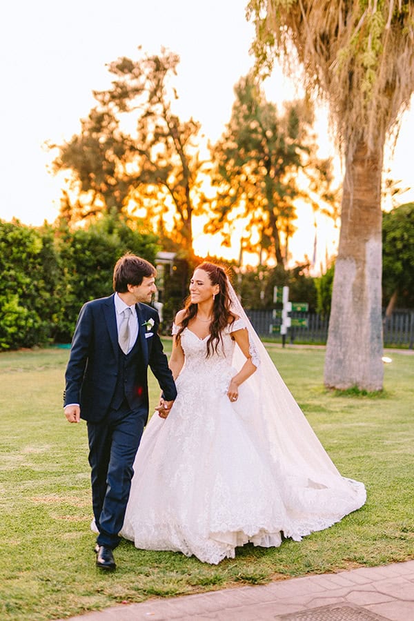 luxurious-wedding-romantic-florals-hydrangeas-roses_32