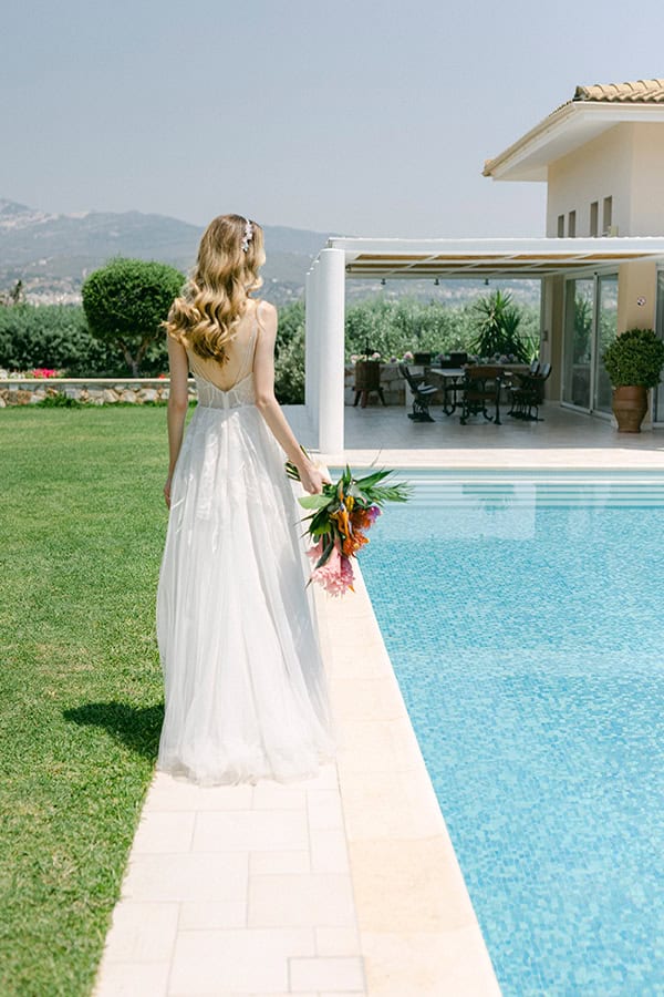 luxury-tropical-styled-shoot-flowers-vivid-hues_12