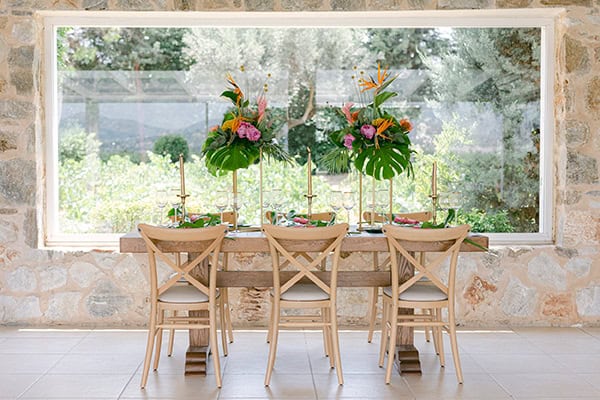 luxury-tropical-styled-shoot-flowers-vivid-hues_23