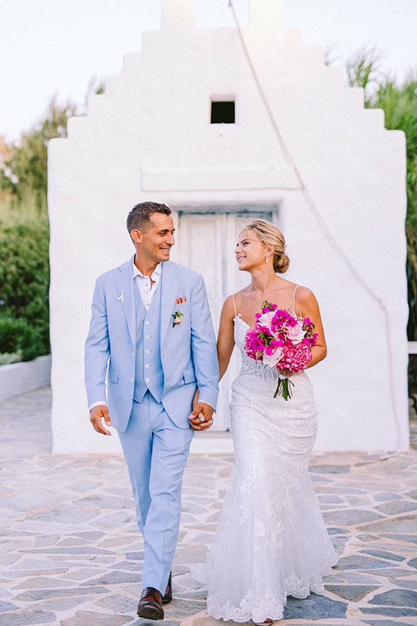 modern-summer-wedding-athens-fuchsia-bougainvillea-elegant-details_01x