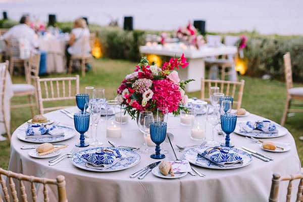 modern-summer-wedding-athens-fuchsia-bougainvillea-elegant-details_50