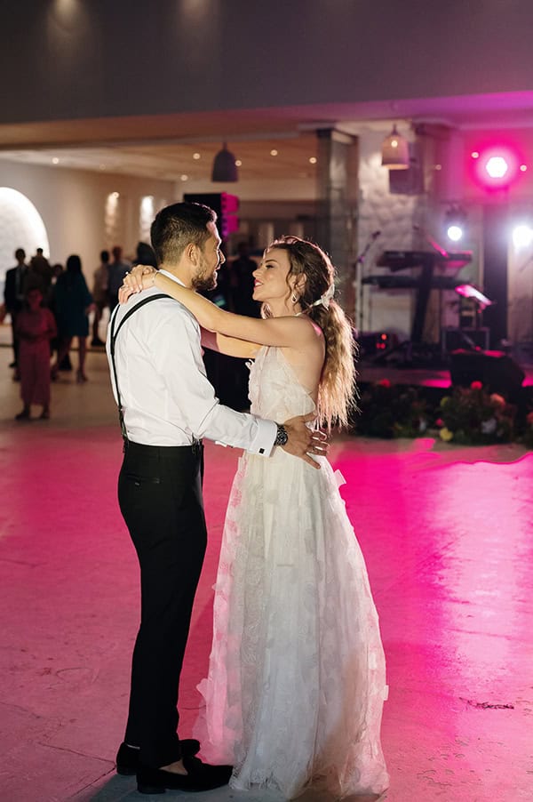 modern-wedding-athens-colorful-details_70