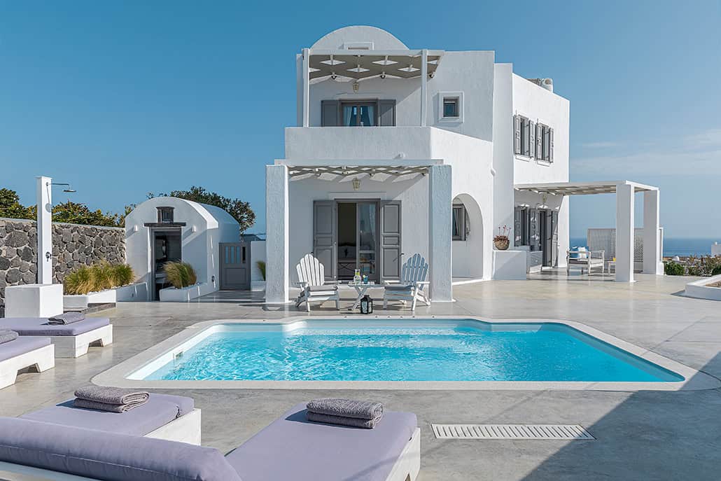 Ο απόλυτος honeymoon destination στη Σαντορίνη το Hemera Holiday Home villa