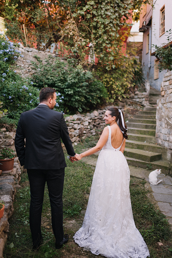 romantic-fall-wedding-drama-pink-white-hues_03