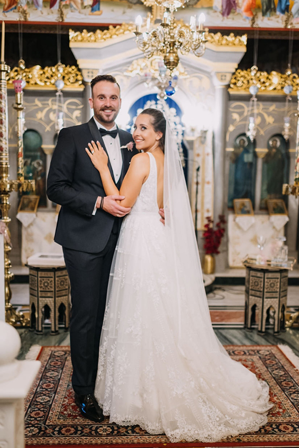 romantic-fall-wedding-drama-pink-white-hues_24