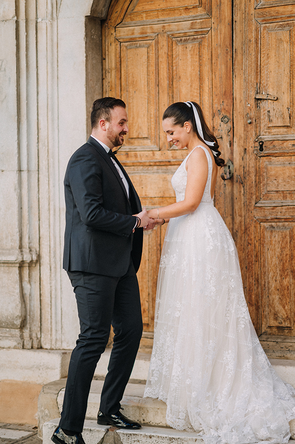 romantic-fall-wedding-drama-pink-white-hues_34