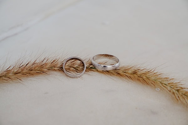 rustic-fall-wedding-leykara-happy-snapshots_05x